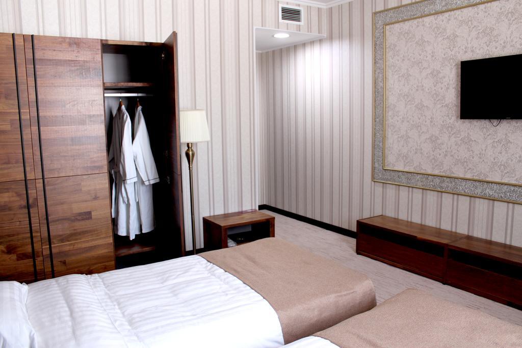 Astor Hotel & Spa Bichkek Extérieur photo